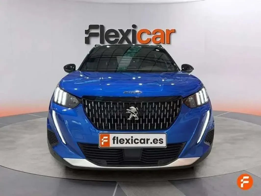 Usado Peugeot 2008 GT-line 131 CV (96 kW) 2023 Azul SUV