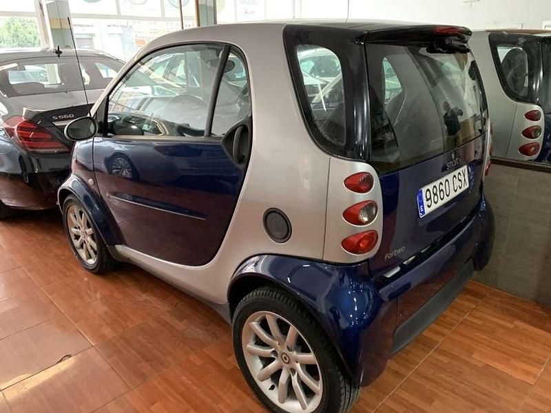 Usado Smart ForTwo Coupé Passion 61 CV (44 kW) 2004 Azul Coupe