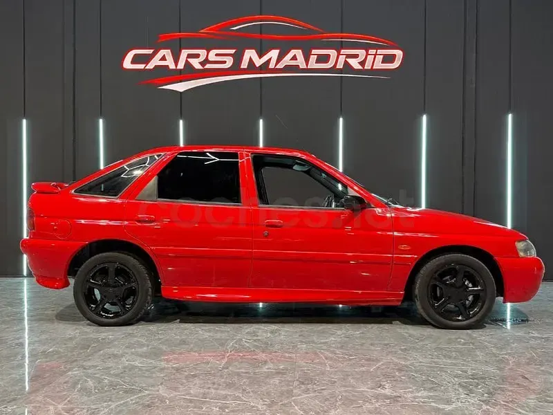 Usado Ford Escort 115 CV (84 kW) 1998 Rojo Berlina