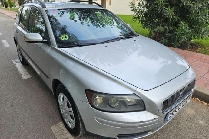 Usado 2004 Volvo V50 Kinetic Familiar | 2000 € (Precio justo) - Imagen 1/4