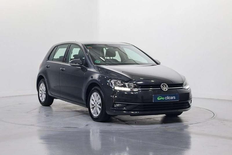 Usado VW Golf VII 116 CV (85 kW) 2019 Gris Utilitario