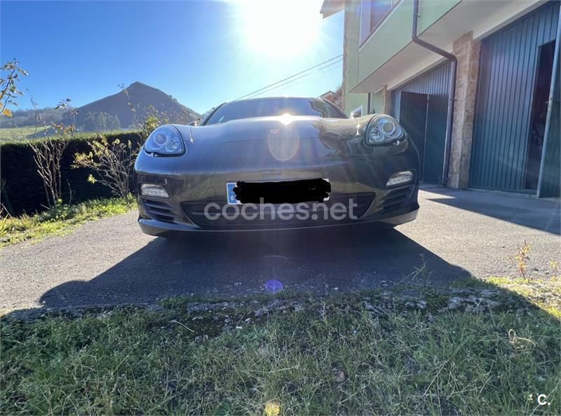 Usado Porsche Panamera Platinum Edition 250 CV (183 kW) 2012 Marrón Utilitario