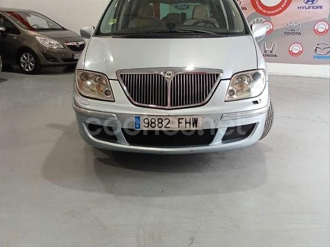 Gris / plata Usado 2006 Lancia Phedra Monovolumen | 5350 € - Imagen 1/4