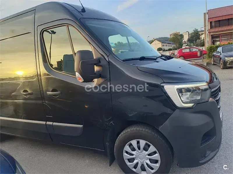 Usado Renault Master 145 CV (106 kW) 2012 Negro Pickup/Camioneta