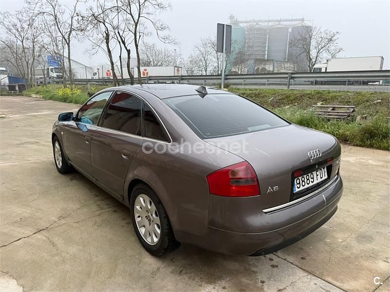 Usado Audi A6 180 CV (132 kW) 2000 Beige Berlina