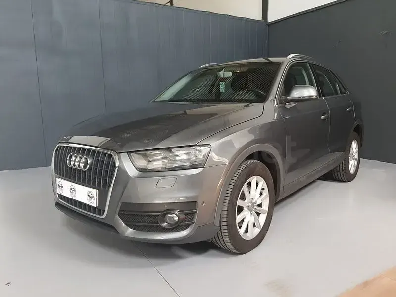 Usado Audi Q3 Advanced 140 CV (102 kW) 2013 Gris / plata SUV