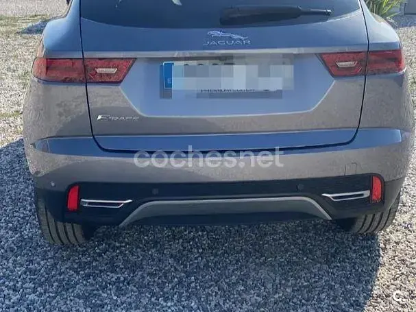 Usado Jaguar E-Pace S 163 CV (119 kW) 2021 Gris / plata SUV
