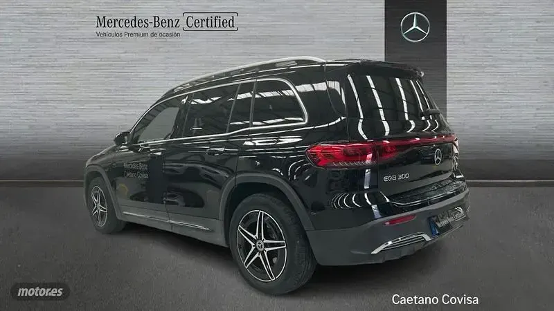Usado Mercedes EQB300 167 kW (228 CV) 2024 Negro SUV