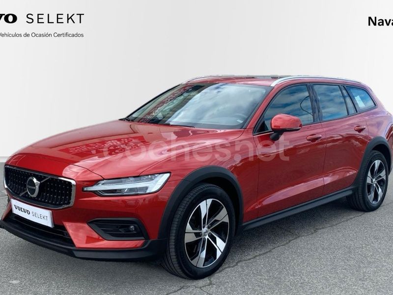 Granate Usado 2022 Volvo V60 CC Ultimate Familiar | 42.900 € (Caro) - Imagen 1/4
