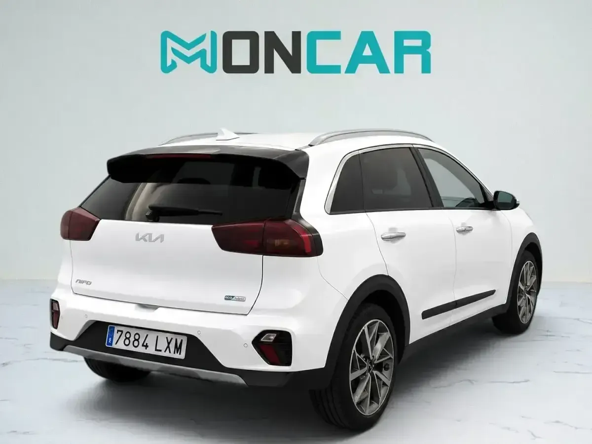 Usado Kia Niro 141 CV (103 kW) 2022 Blanco SUV