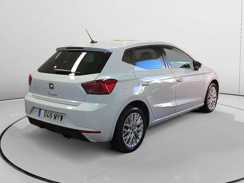 Usado Seat Ibiza 116 CV (85 kW) 2025 Negro Utilitario