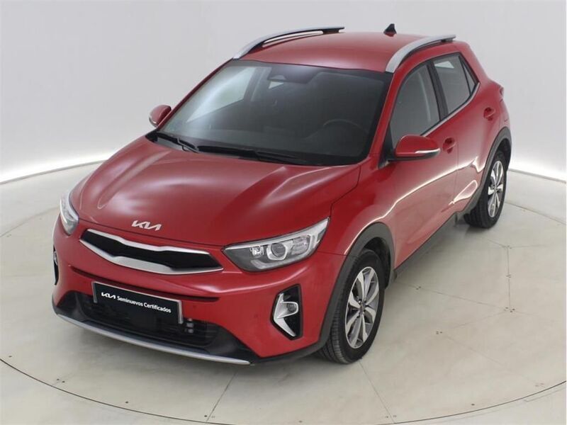 Rojo Usado 2024 Kia Stonic SUV | 19.669 € (Un poco caro) - Imagen 1/4