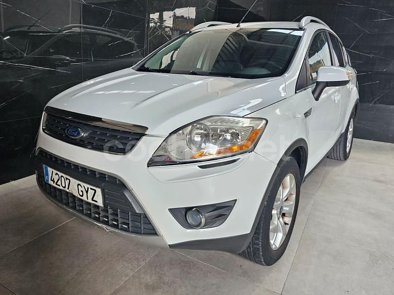 Blanco Usado 2010 Ford Kuga Trend SUV | 8999 € (Un poco caro) - Imagen 1/4