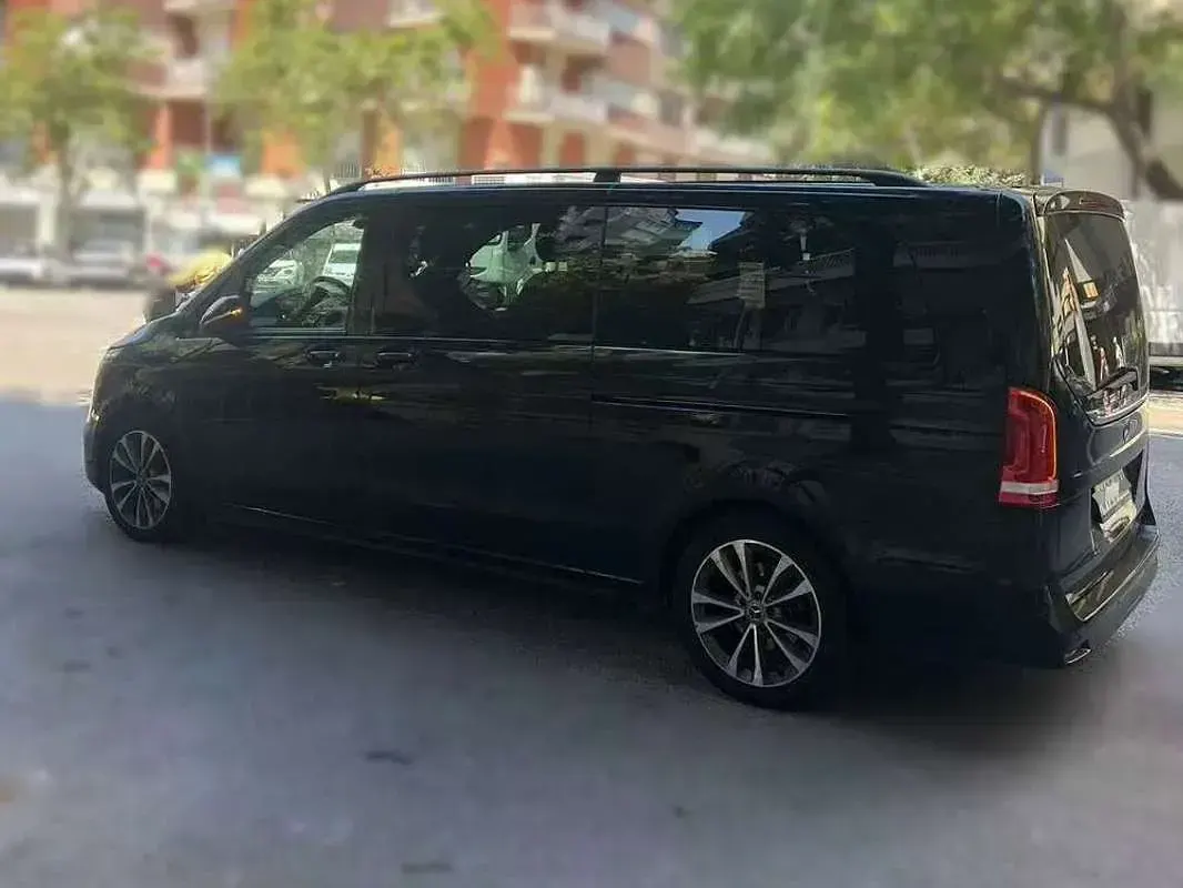 Usado Mercedes V250 190 CV (139 kW) 2022 Negro Monovolumen