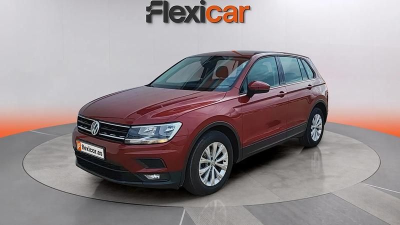 Usado VW Tiguan Advance 150 CV (110 kW) 2018 Rojo SUV