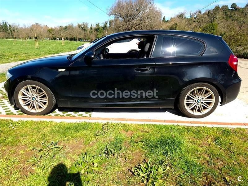 Usado BMW 118 143 CV (105 kW) 2008 Negro Utilitario