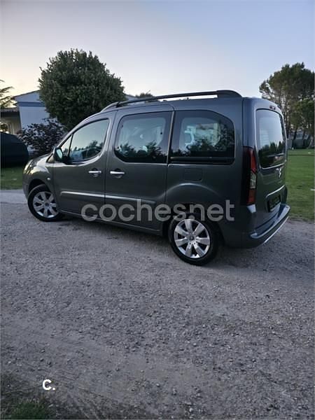 Usado Citroën Berlingo Seduction 120 CV (88 kW) 2014 Gris / plata Monovolumen