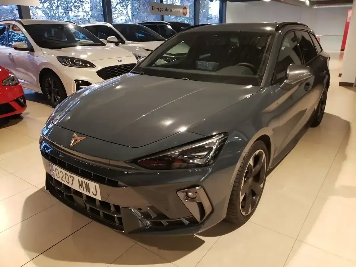 Begagnad Cupra Leon 150 HK (110 kW) 2024 Grå Kombi