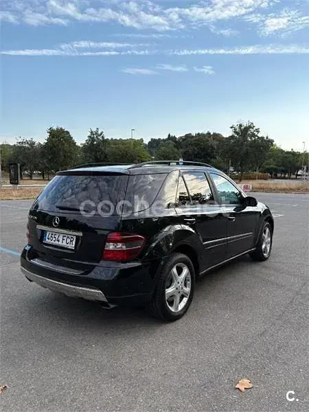 Usado Mercedes ML320 224 CV (164 kW) 2006 Negro SUV