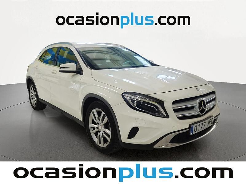 Usado Mercedes GLA200 Urban 136 CV (100 kW) 2016 Blanco SUV