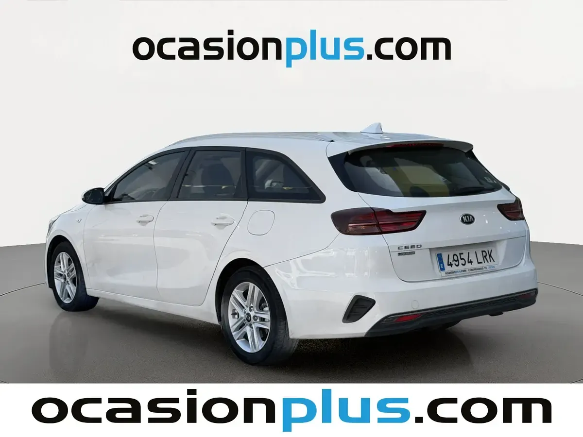 Usado Kia Ceed 120 CV (88 kW) 2021 Blanco Utilitario