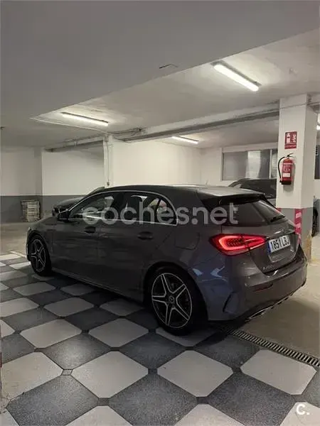Usado Mercedes A200 150 CV (110 kW) 2019 Gris / plata Berlina