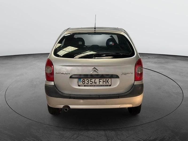 Usado Citroën Xsara Picasso 110 CV (80 kW) 2006 Gris / plata Monovolumen