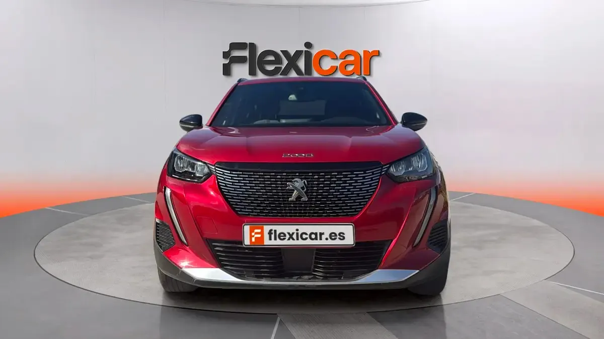 Usado Peugeot 2008 Allure 130 CV (95 kW) 2023 Rojo SUV