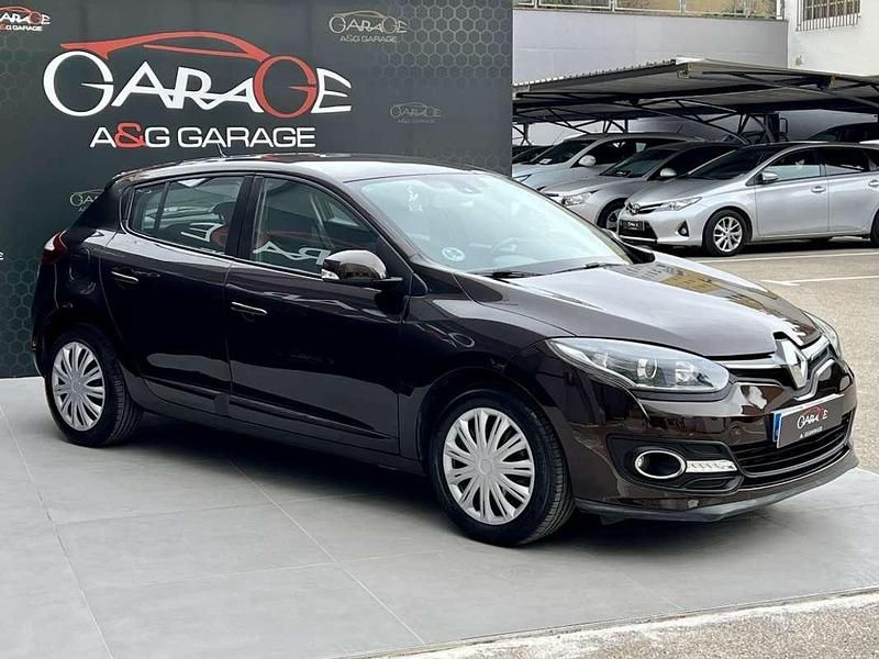 Usado Renault Mégane III Bose Edition 110 CV (80 kW) 2015 Marrón Utilitario