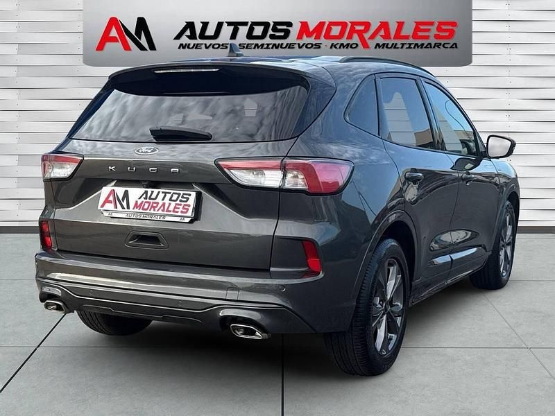 Usado Ford Kuga ST-Line 150 CV (110 kW) 2022 Gris SUV