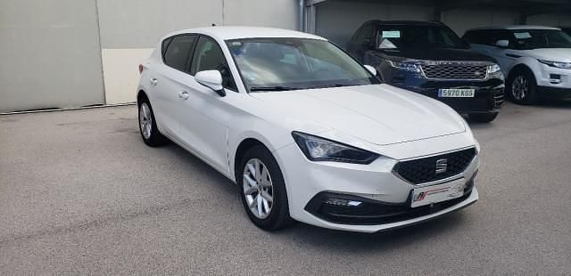 Begagnad Seat Leon Style 150 HK (110 kW) 2020 Vit Halvkombi
