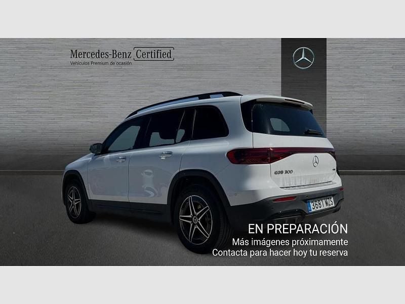 Usado Mercedes EQB300 167 kW (228 CV) 2025 Otro SUV
