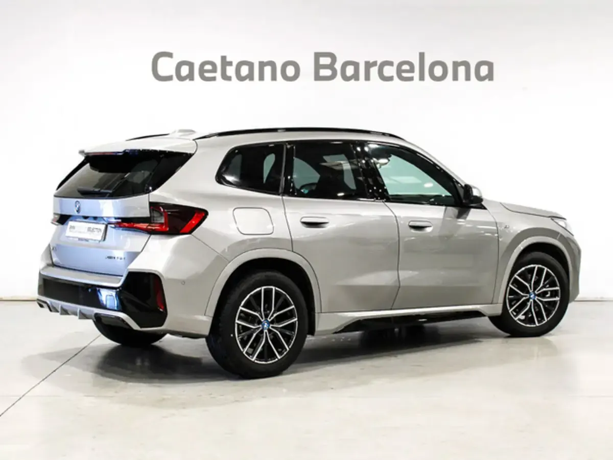 Usado BMW X1 Comfort Edition 245 CV (180 kW) 2025 Gris plata SUV