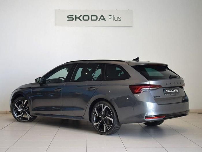 Gris Nuevo 2025 Skoda Octavia SportLine Familiar | 38.990 € (Caro) - Imagen 1/4