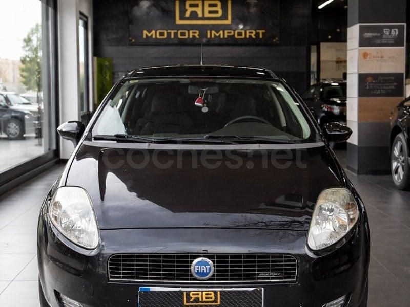 Usado Fiat Punto Feel 70 CV (51 kW) 2007 Negro Utilitario