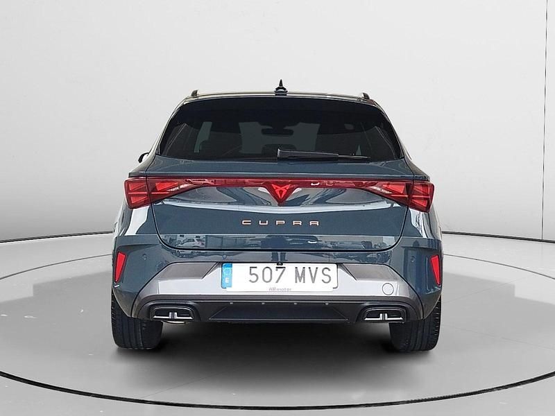 Usado Cupra Leon 150 CV (110 kW) 2023 Negro