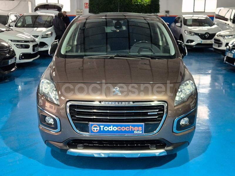 Usado Peugeot 3008 200 CV (147 kW) 2014 Marrón Berlina