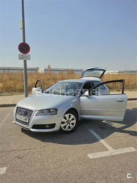 Usado Audi A3 105 CV (77 kW) 2009 Gris / plata Utilitario