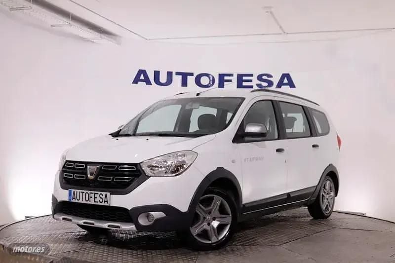 Usado Dacia Lodgy Stepway 115 CV (84 kW) 2017 Blanco Monovolumen