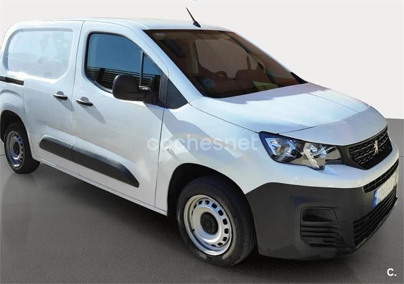 Usado Peugeot Partner Tepee Outdoor 120 CV (88 kW) 2016 Blanco Monovolumen