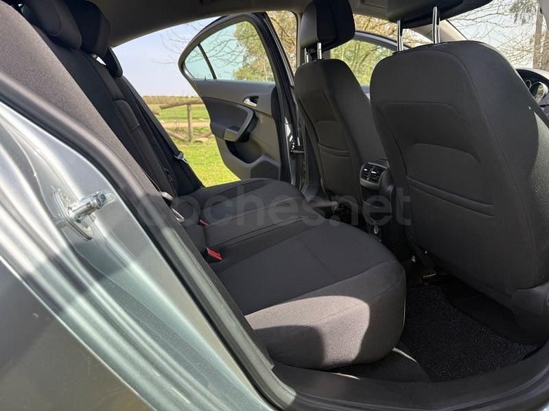 Usado Opel Insignia Cosmo 130 CV (95 kW) 2011 Gris / plata Berlina