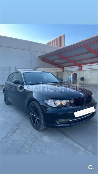 Usado BMW 116 115 CV (84 kW) 2009 Negro Utilitario