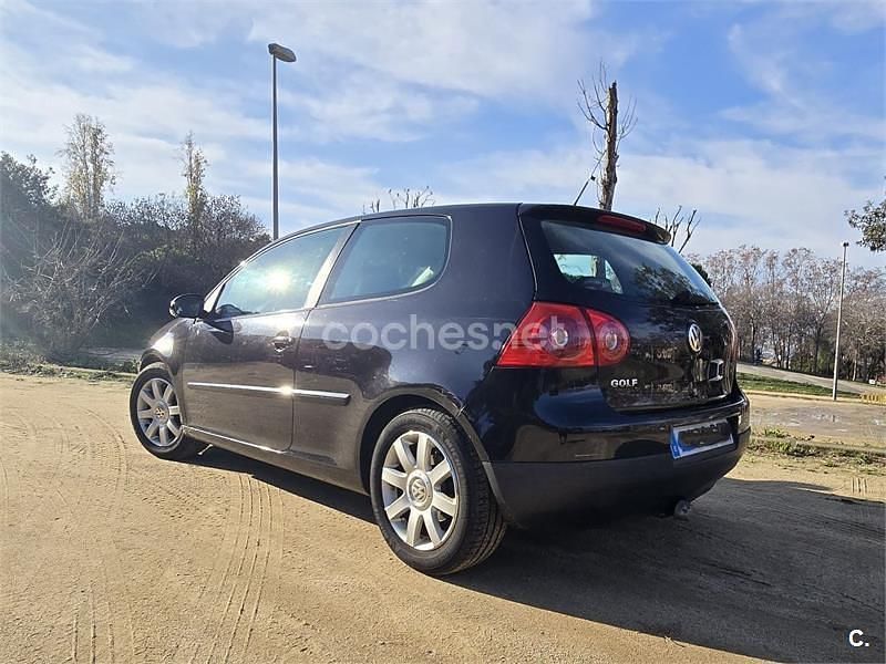Usado VW Golf IV Sportline 105 CV (77 kW) 2005 Negro Berlina