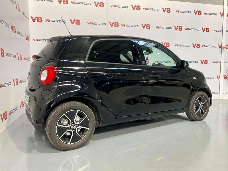 Usado Smart ForFour Electric Drive 60 kW (82 CV) 2021 Negro Utilitario