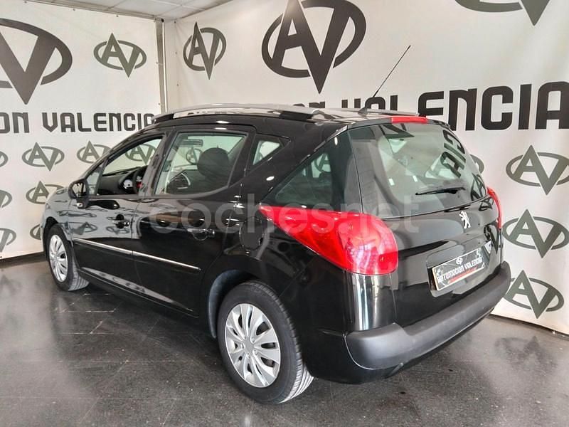 Usado Peugeot 207 Active 92 CV (67 kW) 2011 Negro Berlina