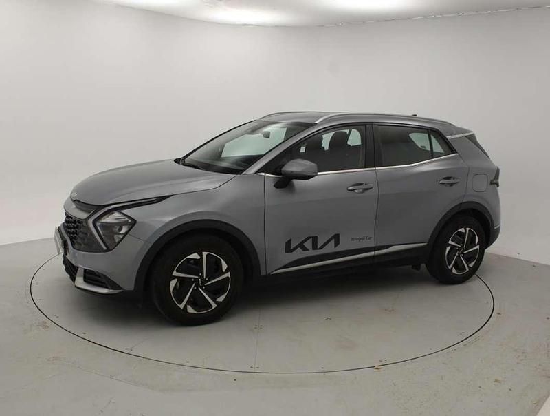 Usado Kia Sportage 136 CV (100 kW) 2024 Gris / plata SUV