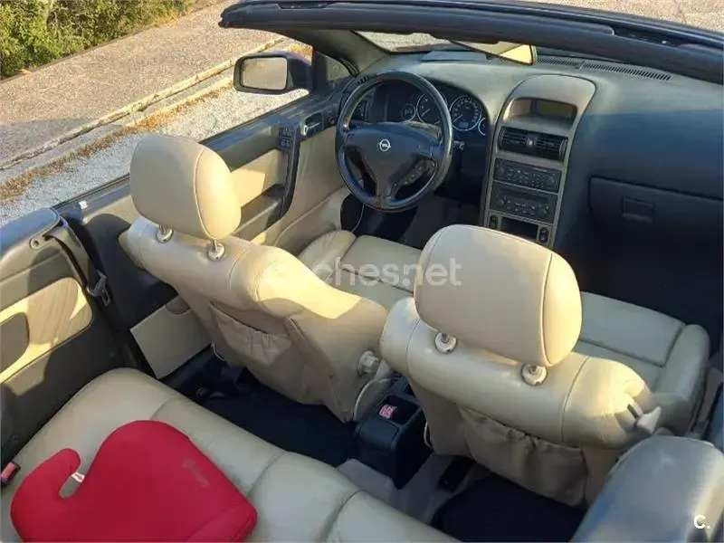 Usado Opel Astra 147 CV (108 kW) 2002 Granate Descapotable