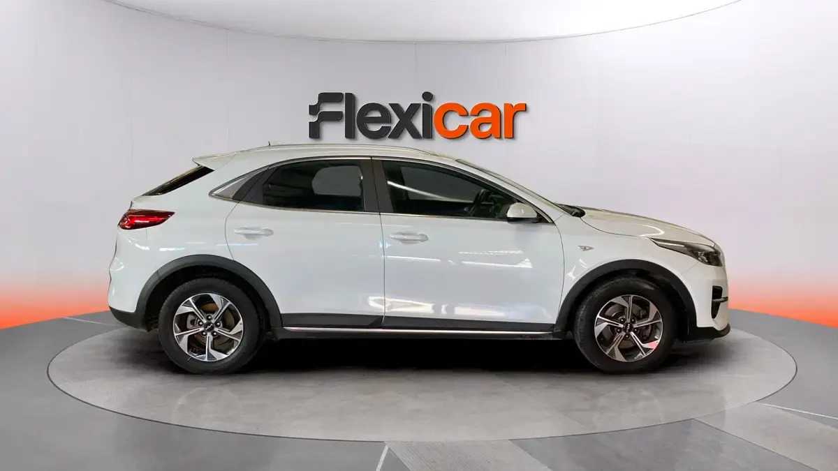 Usado Kia XCeed 120 CV (88 kW) 2022 Blanco SUV