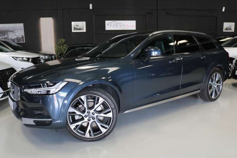 Azul Usado 2021 Volvo V90 CC Pro Familiar | 34.000 € (Un poco caro) - Imagen 1/4