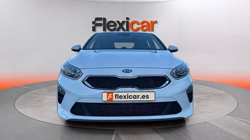 Usado Kia Ceed 100 HP (73 kW) 2020 Branco Citadino